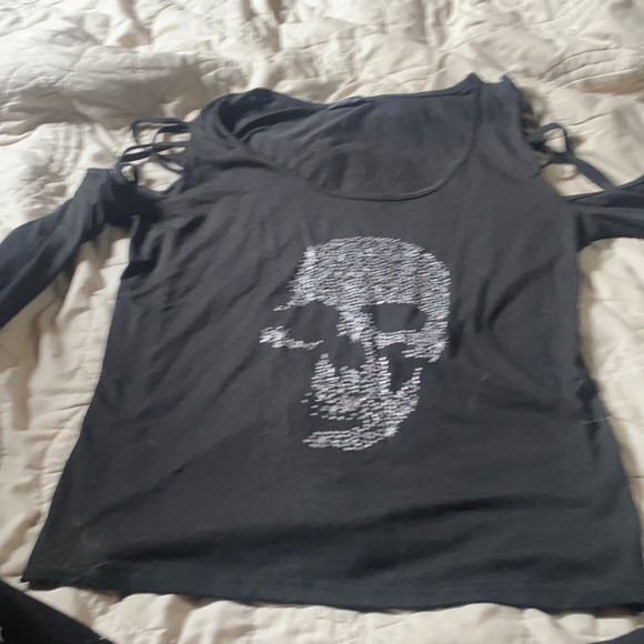Skull shirt - Picture 1 of 2